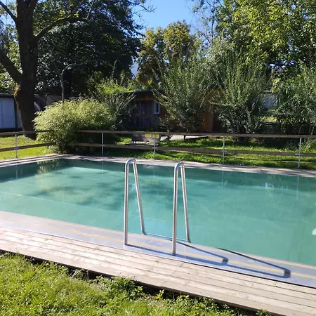 Standa - Camp Pod Kastany Glamping *